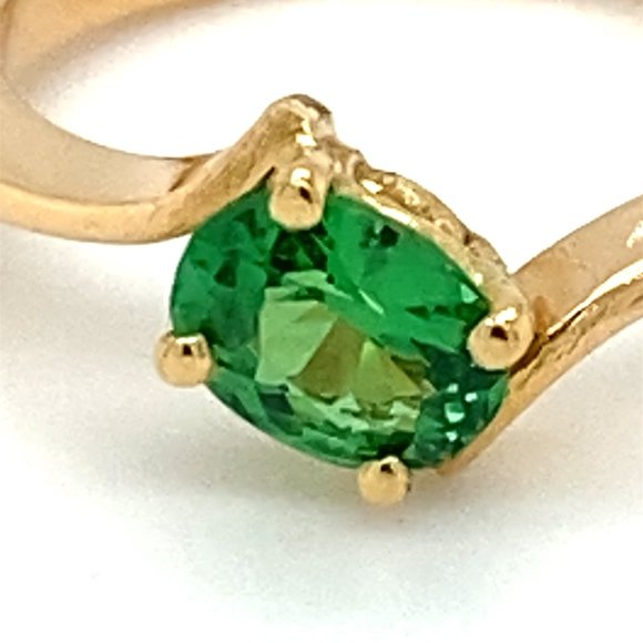 Tsavorite Garnet .86ct Solid 18K Yellow Gold Ring - Picture 7 of 7